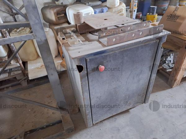 8#9747 Giacenze magazzino e macchinari vari in vendita - foto 12