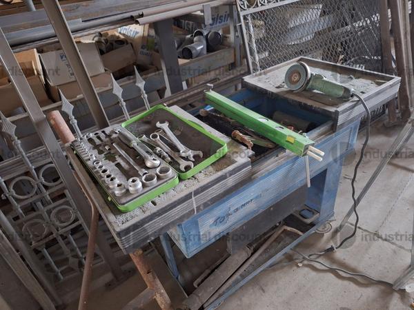 8#9747 Giacenze magazzino e macchinari vari in vendita - foto 32