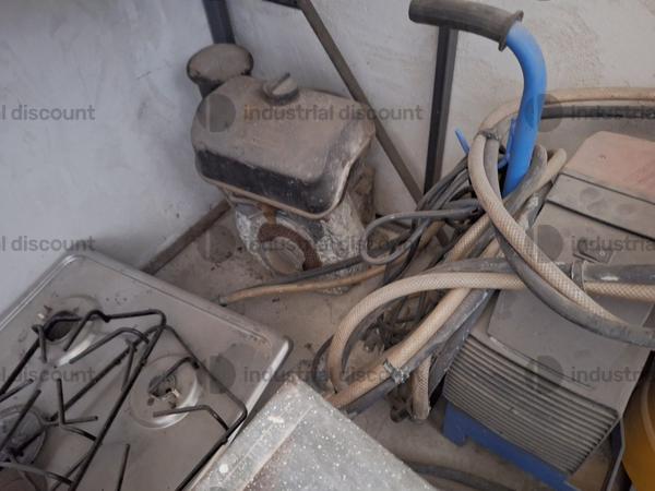 8#9747 Giacenze magazzino e macchinari vari in vendita - foto 62