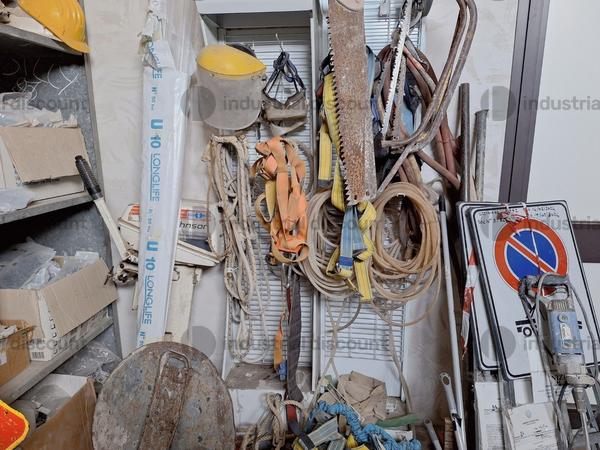 8#9747 Giacenze magazzino e macchinari vari in vendita - foto 66