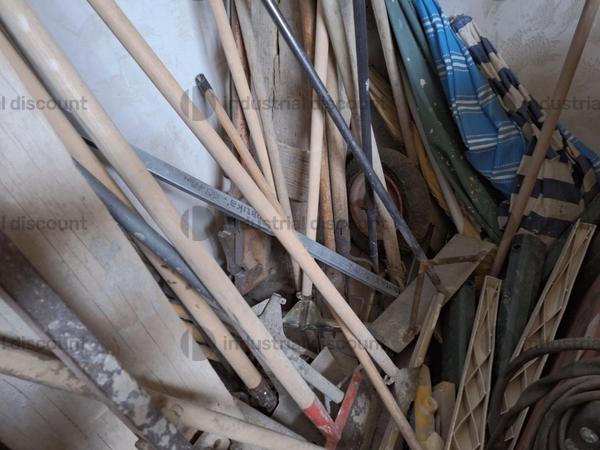 8#9747 Giacenze magazzino e macchinari vari in vendita - foto 104