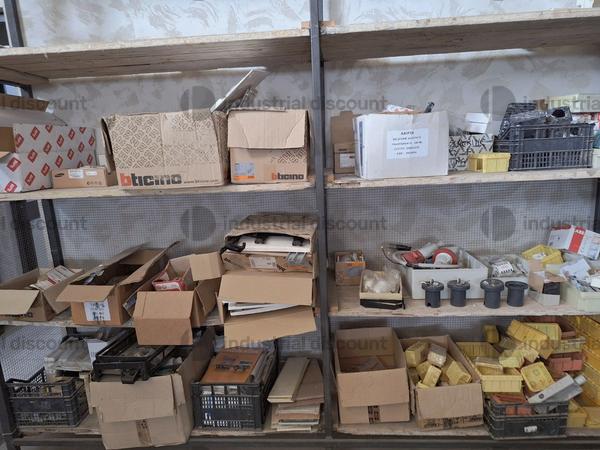 8#9747 Giacenze magazzino e macchinari vari in vendita - foto 119