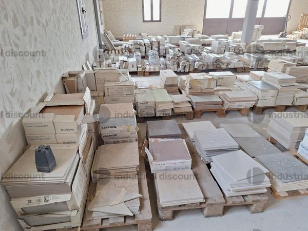 8#9747 Giacenze magazzino e macchinari vari in vendita - foto 129