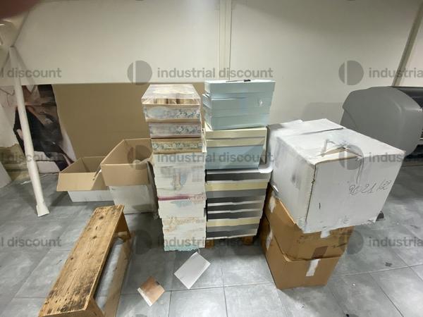 10#9748 Bobine, matasse di filo e abbigliamento intimo in vendita - foto 2