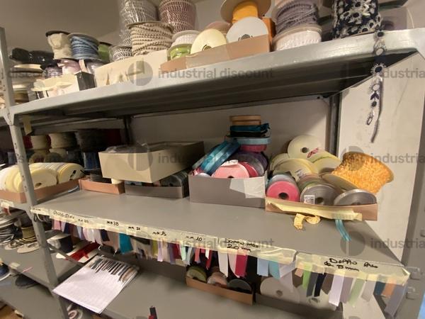 10#9748 Bobine, matasse di filo e abbigliamento intimo in vendita - foto 4