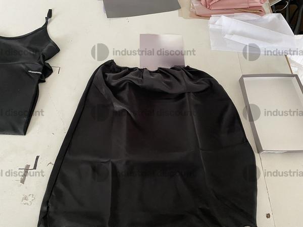 10#9748 Bobine, matasse di filo e abbigliamento intimo in vendita - foto 12