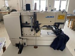 Sewing machines and tailoring accessories - Lot 12 (Auction 9748)