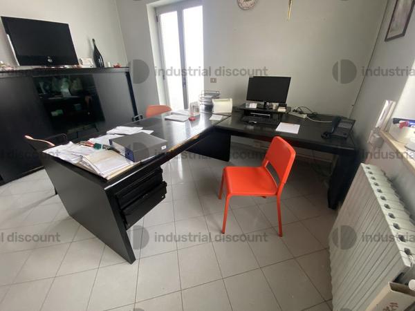 13#9748 Arredi e attrezzature da ufficio in vendita - foto 1
