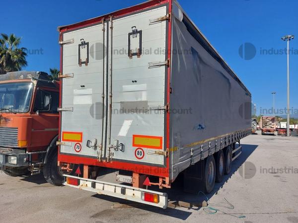 13#9751 Semirimorchio Crane Fruehauf a due assi in vendita - foto 4