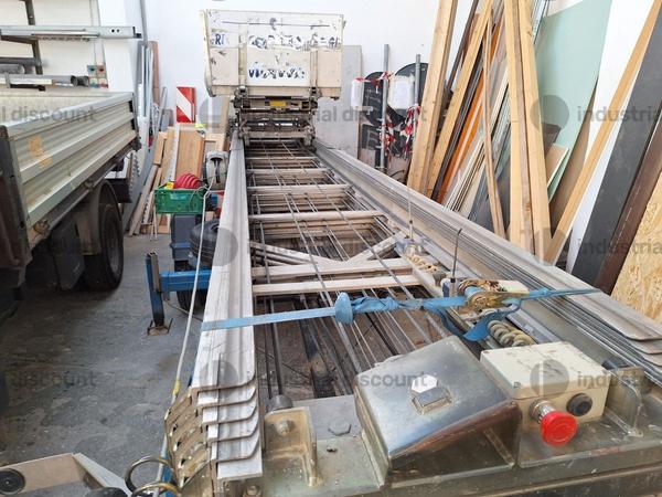 Ricambi per veicoli in vendita