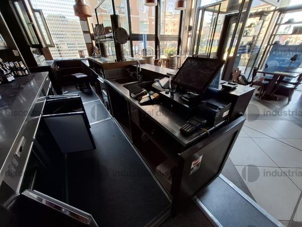 2#9755 Attrezzature e arredi per locale in vendita - foto 15