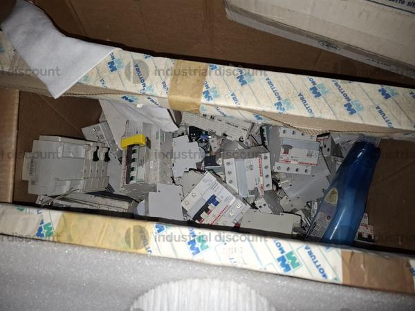 1#9764 Attrezzature, materiale di consumo e minuteria da elettricista, arredi da ufficio e scaffalature in vendita - foto 22