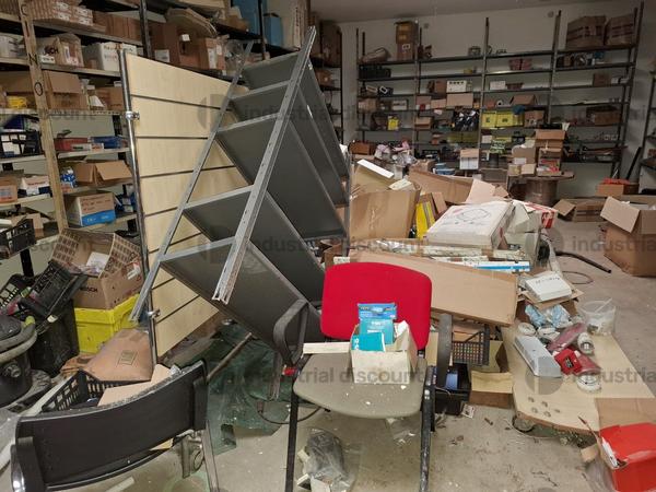 1#9764 Attrezzature, materiale di consumo e minuteria da elettricista, arredi da ufficio e scaffalature in vendita - foto 29