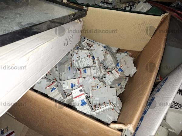 1#9764 Attrezzature, materiale di consumo e minuteria da elettricista, arredi da ufficio e scaffalature in vendita - foto 30