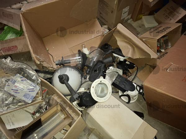 1#9764 Attrezzature, materiale di consumo e minuteria da elettricista, arredi da ufficio e scaffalature in vendita - foto 64