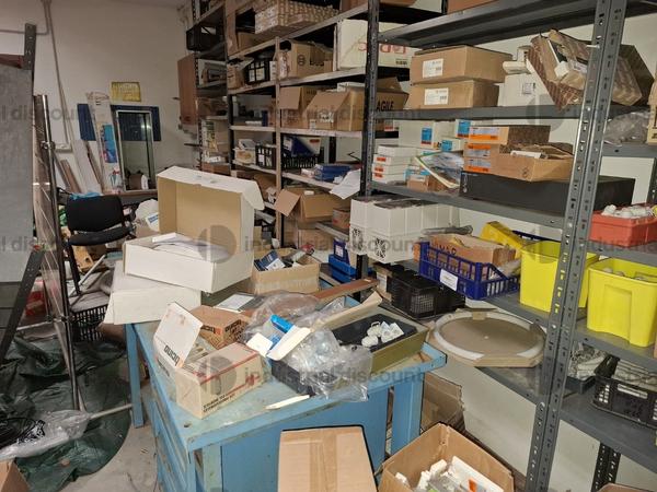 1#9764 Attrezzature, materiale di consumo e minuteria da elettricista, arredi da ufficio e scaffalature in vendita - foto 65