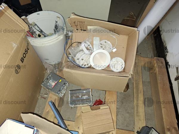 1#9764 Attrezzature, materiale di consumo e minuteria da elettricista, arredi da ufficio e scaffalature in vendita - foto 94