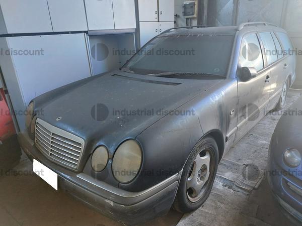1#9766 Autovettura Mercedes E200 in vendita - foto 1