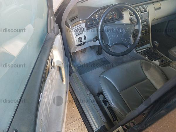 1#9766 Autovettura Mercedes E200 in vendita - foto 7