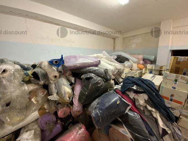 6#9768 Tessuti ed accessori per abbigliamento in vendita - foto 1