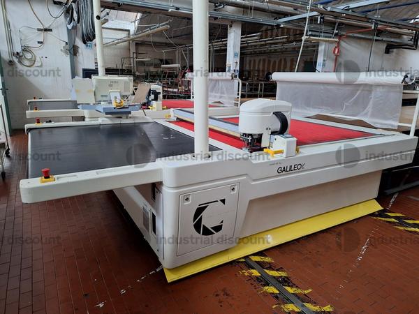 Varie rifinitura tessuti in vendita