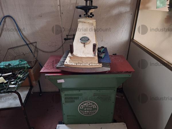 Varie rifinitura tessuti in vendita