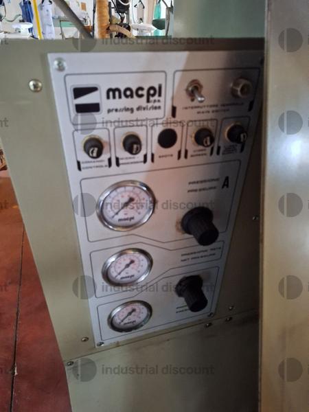 215#9770 Pressa da stiro Macpi in vendita - foto 2