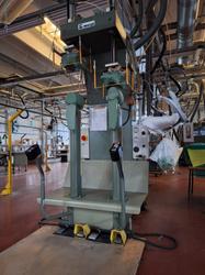 Pressa da stiro Macpi - Lotto 226 (Asta 9770)