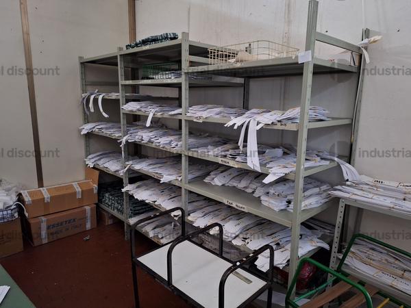 40#9770 Scaffalature, tavoli, carrelli in vendita - foto 3