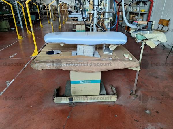 502#9770 Piano da stiro Macpi in vendita - foto 1