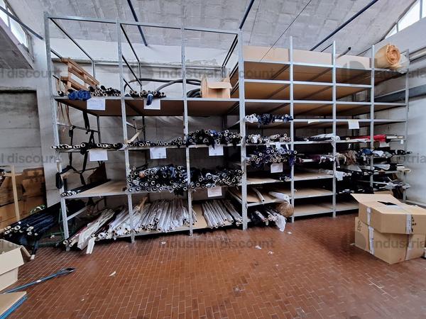 Varie rifinitura tessuti in vendita