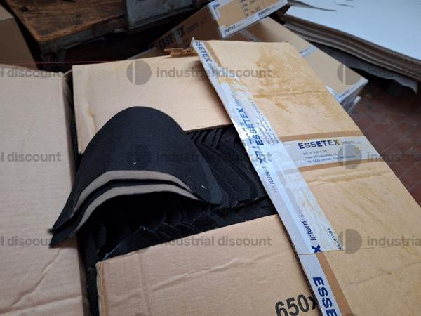 56#9770 Filati, bottoni, nastri in vendita - foto 4