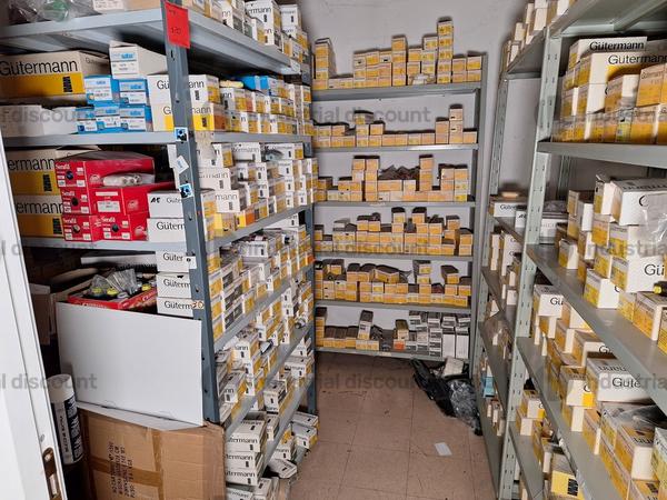 56#9770 Filati, bottoni, nastri in vendita - foto 9