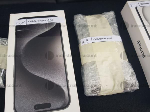 1#9771 Computer e telefoni cellulari in vendita - foto 10