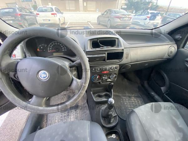 8#9773 Autovettura Fiat Punto in vendita - foto 6