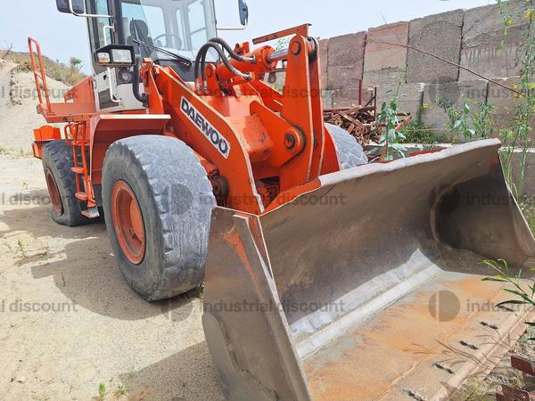 1#9780 Invito ad offrire pala gommata Daewoo e Komatsu in vendita - foto 1