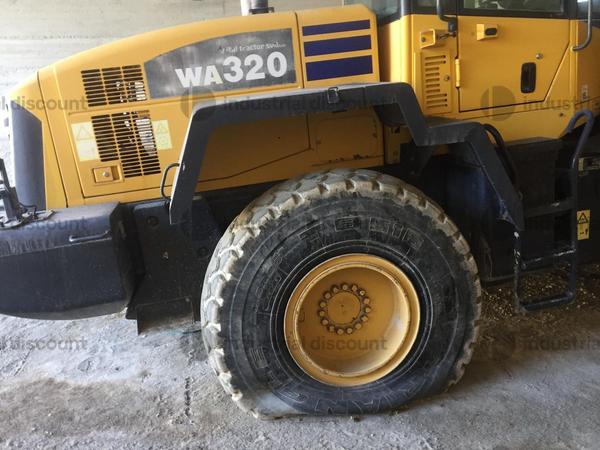 1#9780 Invito ad offrire pala gommata Daewoo e Komatsu in vendita - foto 3