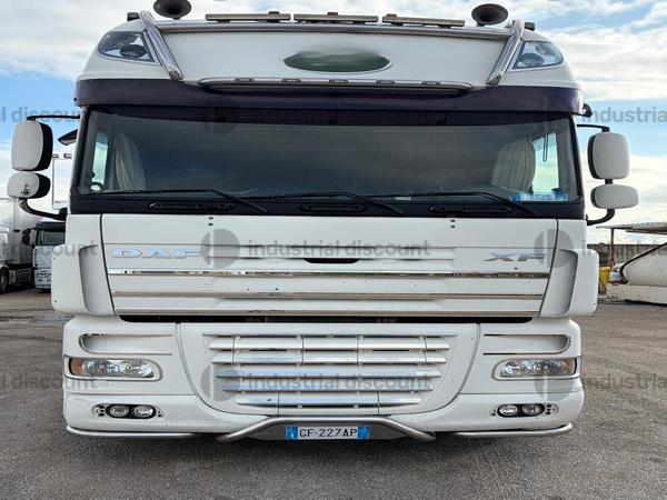 Trattori stradali in vendita