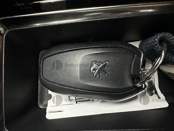 16#9792 Autovettura Peugeot 3008 in vendita - foto 8