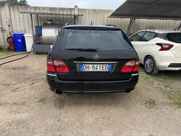 17#9792 Autovettura Mercedes E320 in vendita - foto 2