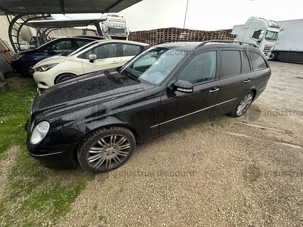 17#9792 Autovettura Mercedes E320 in vendita - foto 6