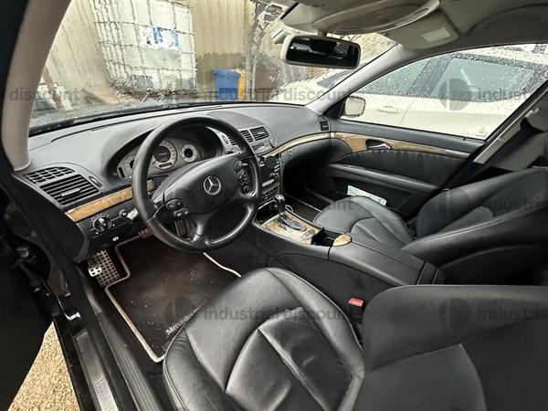 17#9792 Autovettura Mercedes E320 in vendita - foto 7