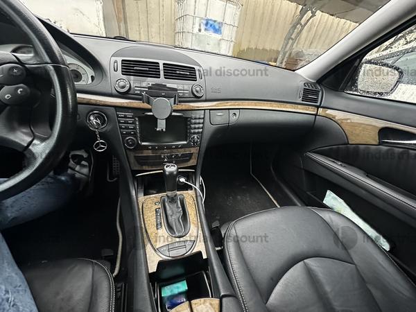 17#9792 Autovettura Mercedes E320 in vendita - foto 10