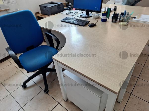 2#9795 Arredamento e macchine elettroniche da ufficio in vendita - foto 8