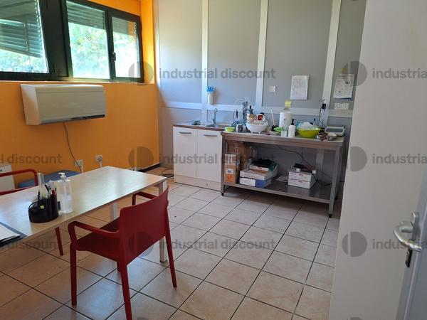 35#9795 Arredamento  ufficio e strumenti di laboratorio in vendita - foto 1