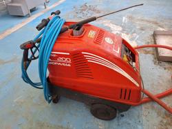 Piccoli machinari, scaffalature e mobilio. - Lotto 52 (Asta 9795)