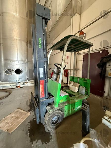 Carrelli elevatori in vendita