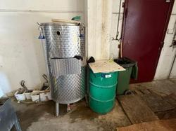 Stainless steel tanks - Lot 18 (Auction 9806)