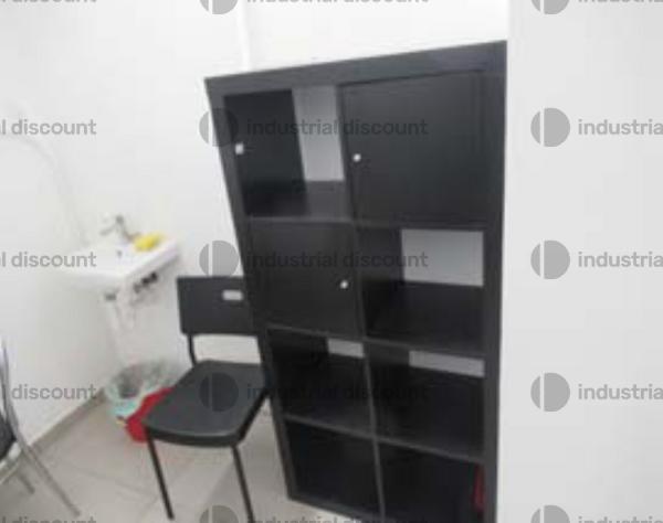 18#9809 Scaffalatura in laminato e banchi in vendita - foto 2