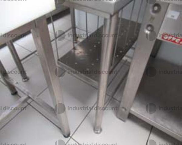 18#9809 Scaffalatura in laminato e banchi in vendita - foto 3